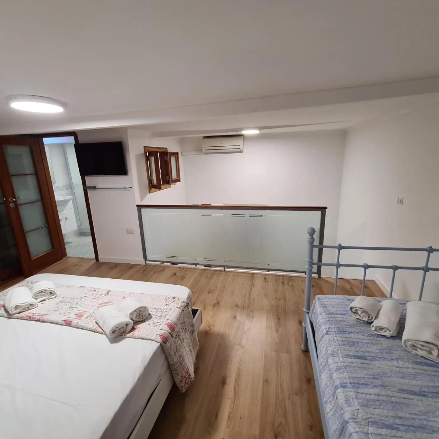 Apartamento Casa Mia Al Plebiscito Nápoles Exterior foto